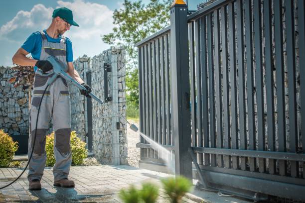 Best Animal Enclosure Cleaning  in Edgeworth, PA
